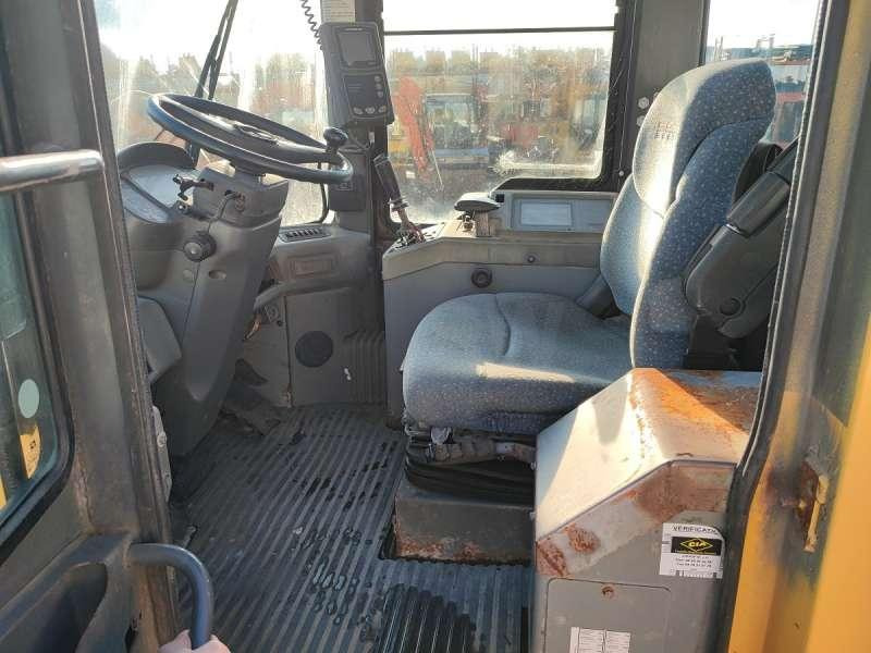 Wheel loader Komatsu WA270-3: picture 34 Wheel loader Komatsu WA270-3: picture 34