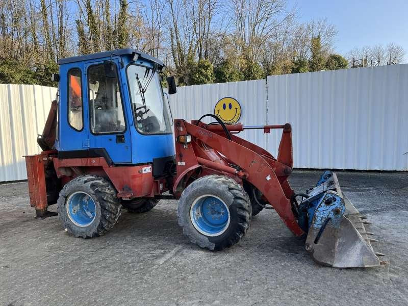 Kubota R520 - Backhoe loader: picture 1 Kubota R520 - Backhoe loader: picture 1