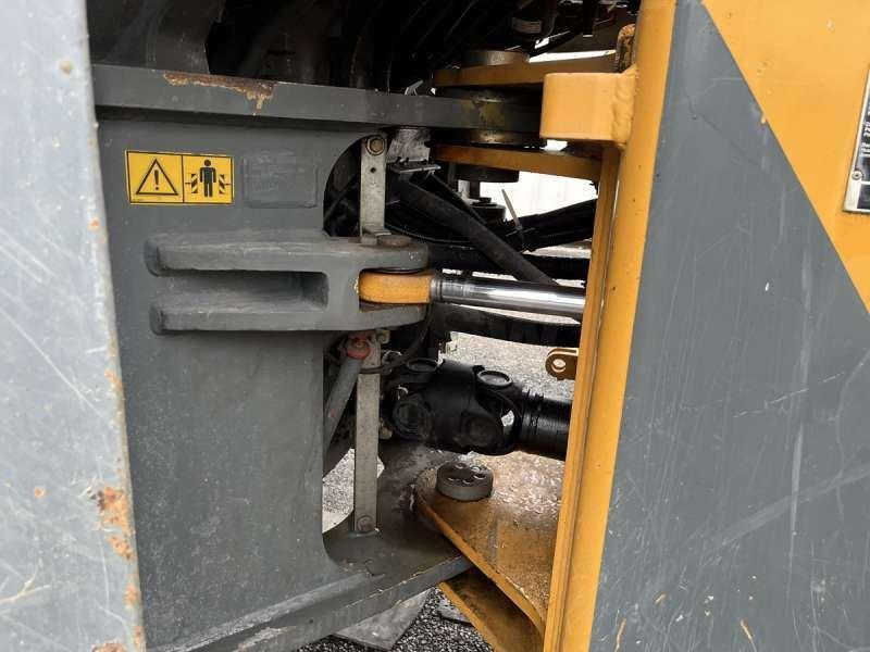 Wheel loader Liebherr L554: picture 26