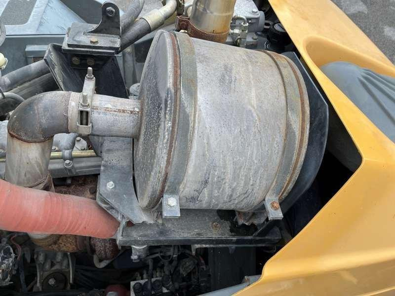 Wheel loader Liebherr L554: picture 32