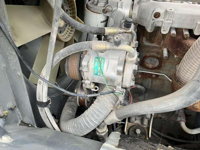 Wheel loader Liebherr L554: picture 34