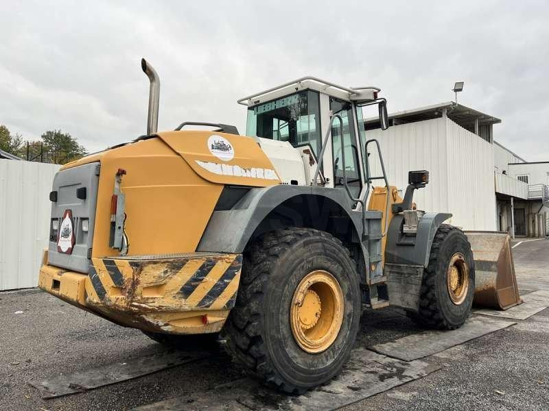 Wheel loader Liebherr L554: picture 6