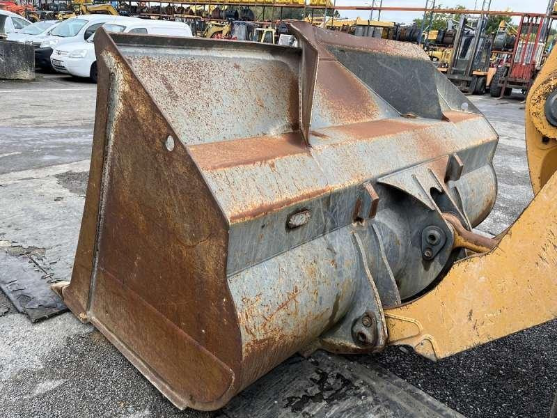 Wheel loader Liebherr L554: picture 12