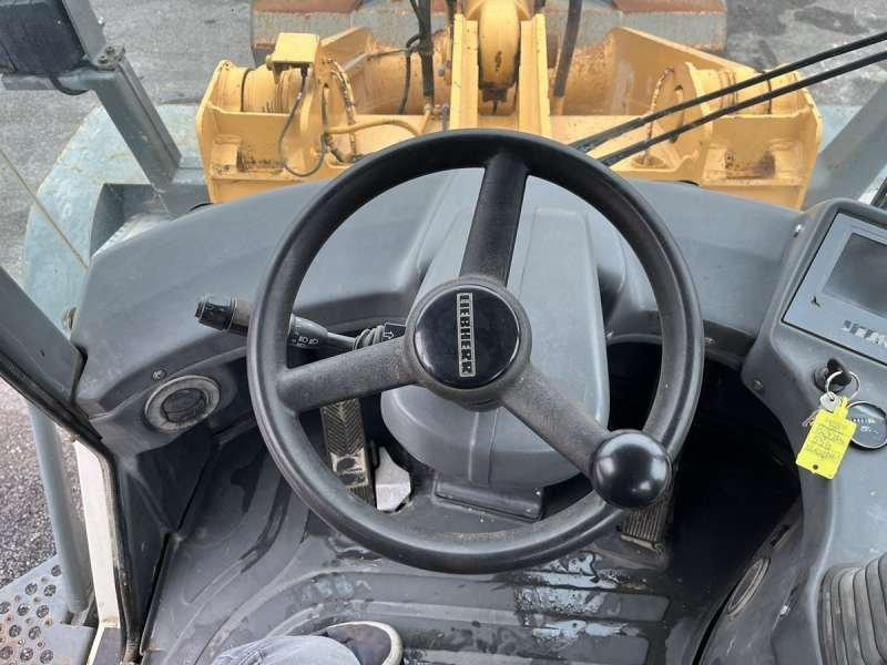 Wheel loader Liebherr L554: picture 46