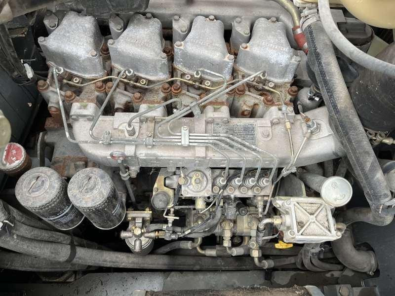 Wheel loader Liebherr L554: picture 37