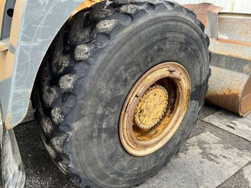 Wheel loader Liebherr L554: picture 17