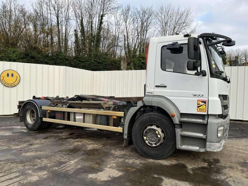 Mercedes AXOR 1833 - Hook lift truck: picture 1 Mercedes AXOR 1833 - Hook lift truck: picture 1