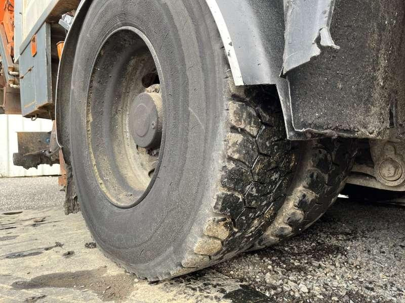 Asphalt machine Renault PREMIUM 370-26: picture 13