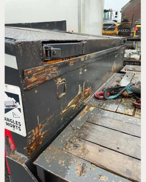 Low loader semi-trailer Verem 3 ESSIEUX: picture 8 Low loader semi-trailer Verem 3 ESSIEUX: picture 8