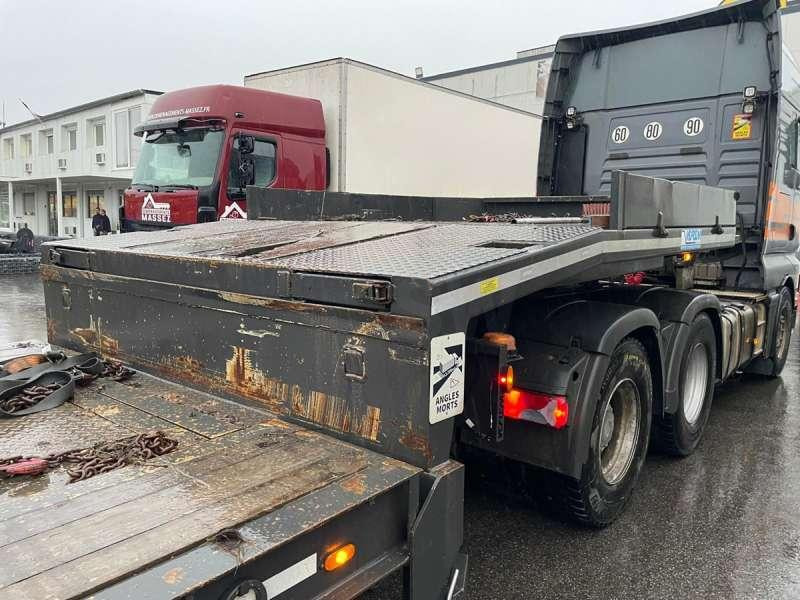 Low loader semi-trailer Verem 3 ESSIEUX: picture 21 Low loader semi-trailer Verem 3 ESSIEUX: picture 21