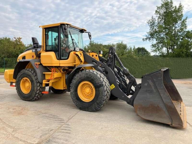 Volvo L90H - Wheel loader: picture 1 Volvo L90H - Wheel loader: picture 1