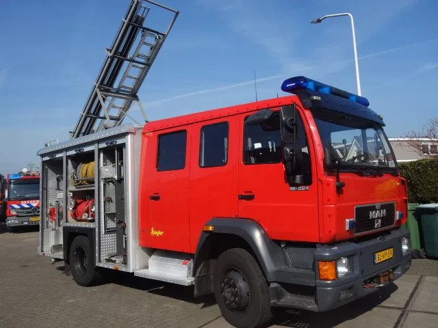 MAN 15 224-with winch 2500liter water tank,ziegler pomp - Fire truck: picture 1 MAN 15 224-with winch 2500liter water tank,ziegler pomp - Fire truck: picture 1