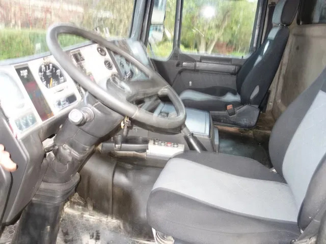 MAN 32-364 CHASSIS 8X4 STEELSPRINGS - Cab chassis truck: picture 5 MAN 32-364 CHASSIS 8X4 STEELSPRINGS - Cab chassis truck: picture 5