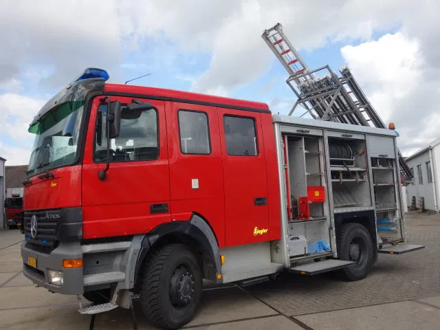 Mercedes-Benz Actros 1831 4X4 ZIEGLER BOMBEROS POMP,2500 L TANK - Fire truck: picture 1 Mercedes-Benz Actros 1831 4X4 ZIEGLER BOMBEROS POMP,2500 L TANK - Fire truck: picture 1