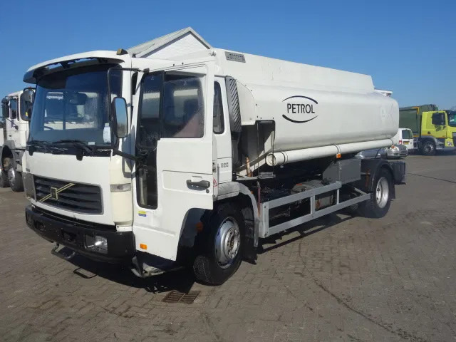 Volvo FL 240 220PK 12000 LITER STEELSPRINGS - Tank truck: picture 2 Volvo FL 240 220PK 12000 LITER STEELSPRINGS - Tank truck: picture 2