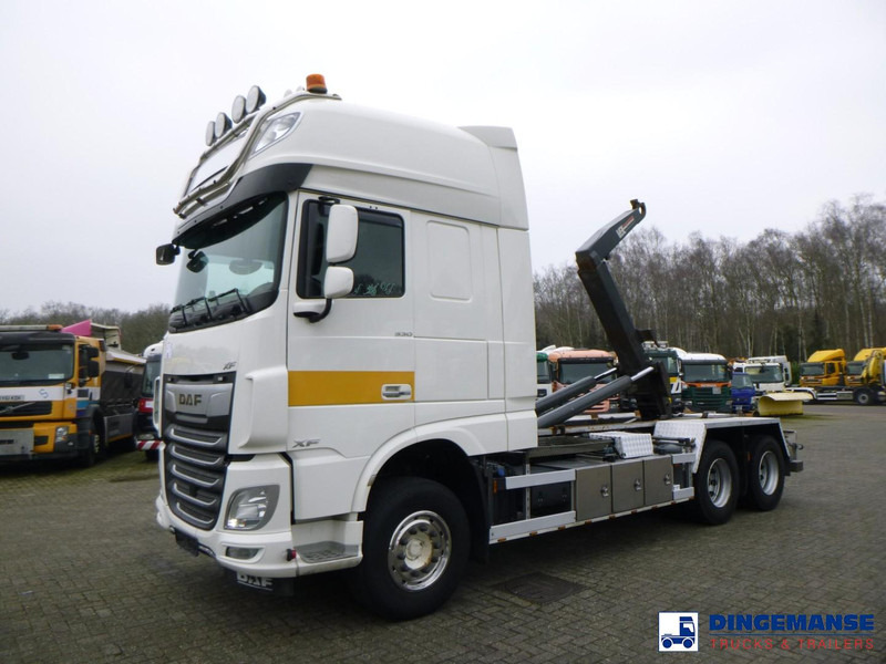 DAF XF 530 6x2 Euro 6 VDL container hook - Hook lift truck: picture 1 DAF XF 530 6x2 Euro 6 VDL container hook - Hook lift truck: picture 1