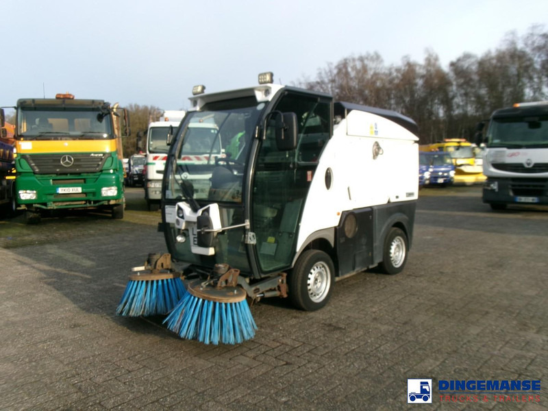 Johnston C101 street sweeper - Road sweeper: picture 1 Johnston C101 street sweeper - Road sweeper: picture 1