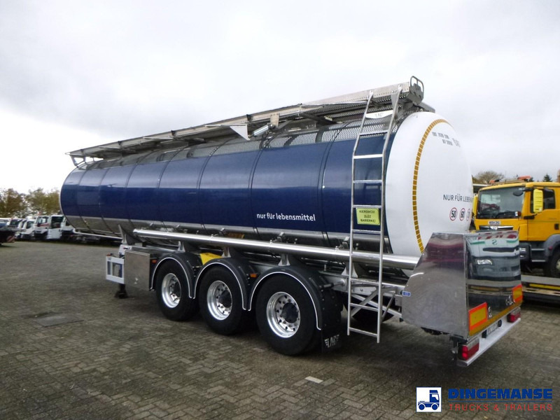 LAG Food tank inox 32 m3 / 3 comp + pump, steaming heating, webasto - Tank semi-trailer: picture 3 LAG Food tank inox 32 m3 / 3 comp + pump, steaming heating, webasto - Tank semi-trailer: picture 3