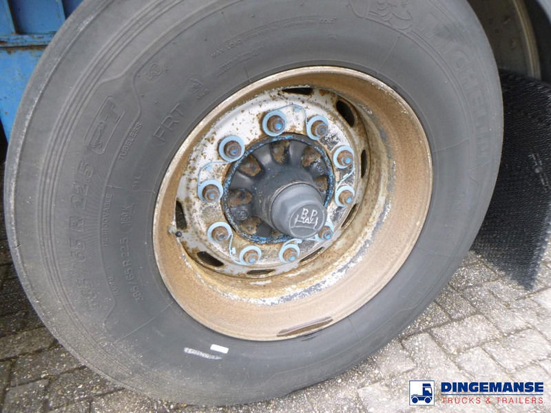 Tank semi-trailer MAISONNEUVE Chemical tank inox 26 m3 / 1 comp: picture 7 Tank semi-trailer MAISONNEUVE Chemical tank inox 26 m3 / 1 comp: picture 7