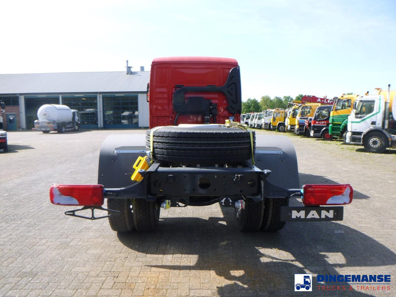 MAN TGM 18.320 4x4 BB chassis / new/unused - Cab chassis truck: picture 5 MAN TGM 18.320 4x4 BB chassis / new/unused - Cab chassis truck: picture 5