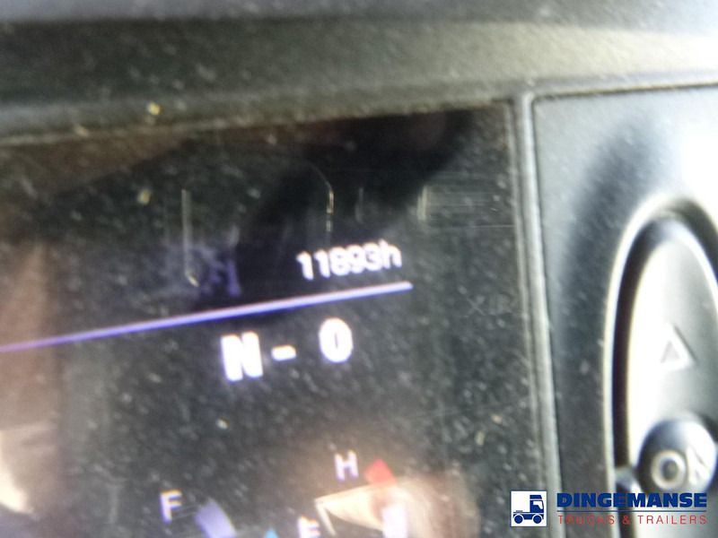 Terminal tractor MOL RM 255 4X4 terminal drawbar tractor 150 ton: picture 13