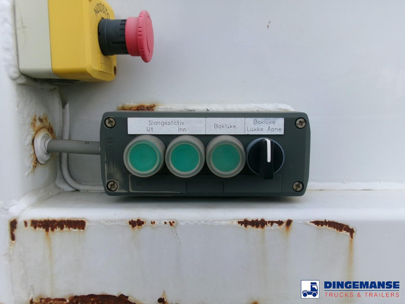 Vacuum truck Mercedes-Benz Actros 2535 6x2 vacuum tank Saugbagger: picture 11 Vacuum truck Mercedes-Benz Actros 2535 6x2 vacuum tank Saugbagger: picture 11