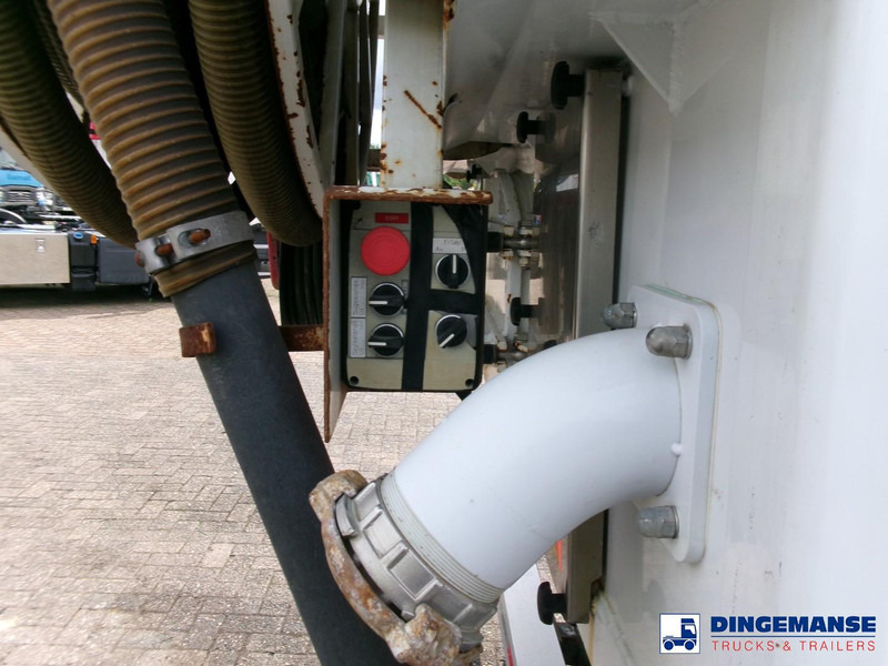 Vacuum truck Mercedes-Benz Actros 2535 6x2 vacuum tank Saugbagger: picture 12 Vacuum truck Mercedes-Benz Actros 2535 6x2 vacuum tank Saugbagger: picture 12