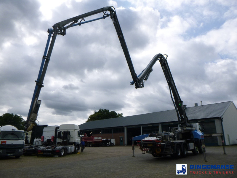 Concrete pump truck Mercedes-Benz Arocs 8x4 Liebherr 35 XXT concrete pump 35 m: picture 13