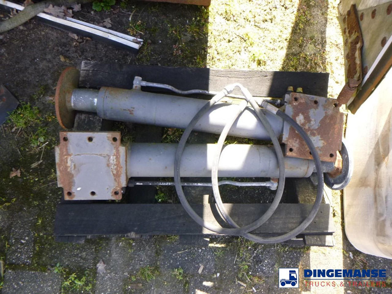 Onbekend 2 Support legs for loading crane - Hydraulic cylinder: picture 3 Onbekend 2 Support legs for loading crane - Hydraulic cylinder: picture 3