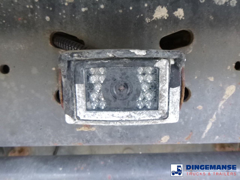 Leasing of Renault Kerax 430 DXI 8x4 RHD tipper steel 31 m3 Renault Kerax 430 DXI 8x4 RHD tipper steel 31 m3: picture 11