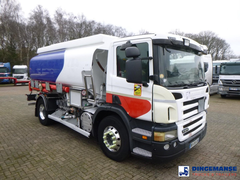 Scania P 270 DB 4x2 fuel tank 13.6 m3 / 4 comp - Tank truck: picture 2 Scania P 270 DB 4x2 fuel tank 13.6 m3 / 4 comp - Tank truck: picture 2