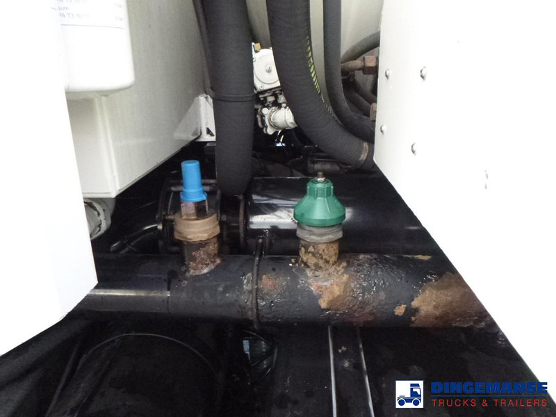 Vacuum truck Scania P124-420 6x2 vacuum tank 10.5 m3: picture 13 Vacuum truck Scania P124-420 6x2 vacuum tank 10.5 m3: picture 13