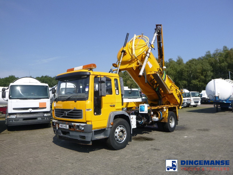 Volvo FL6 4x2 RHD Whale vacuum tank 8 m3 - Vacuum truck: picture 1 Volvo FL6 4x2 RHD Whale vacuum tank 8 m3 - Vacuum truck: picture 1
