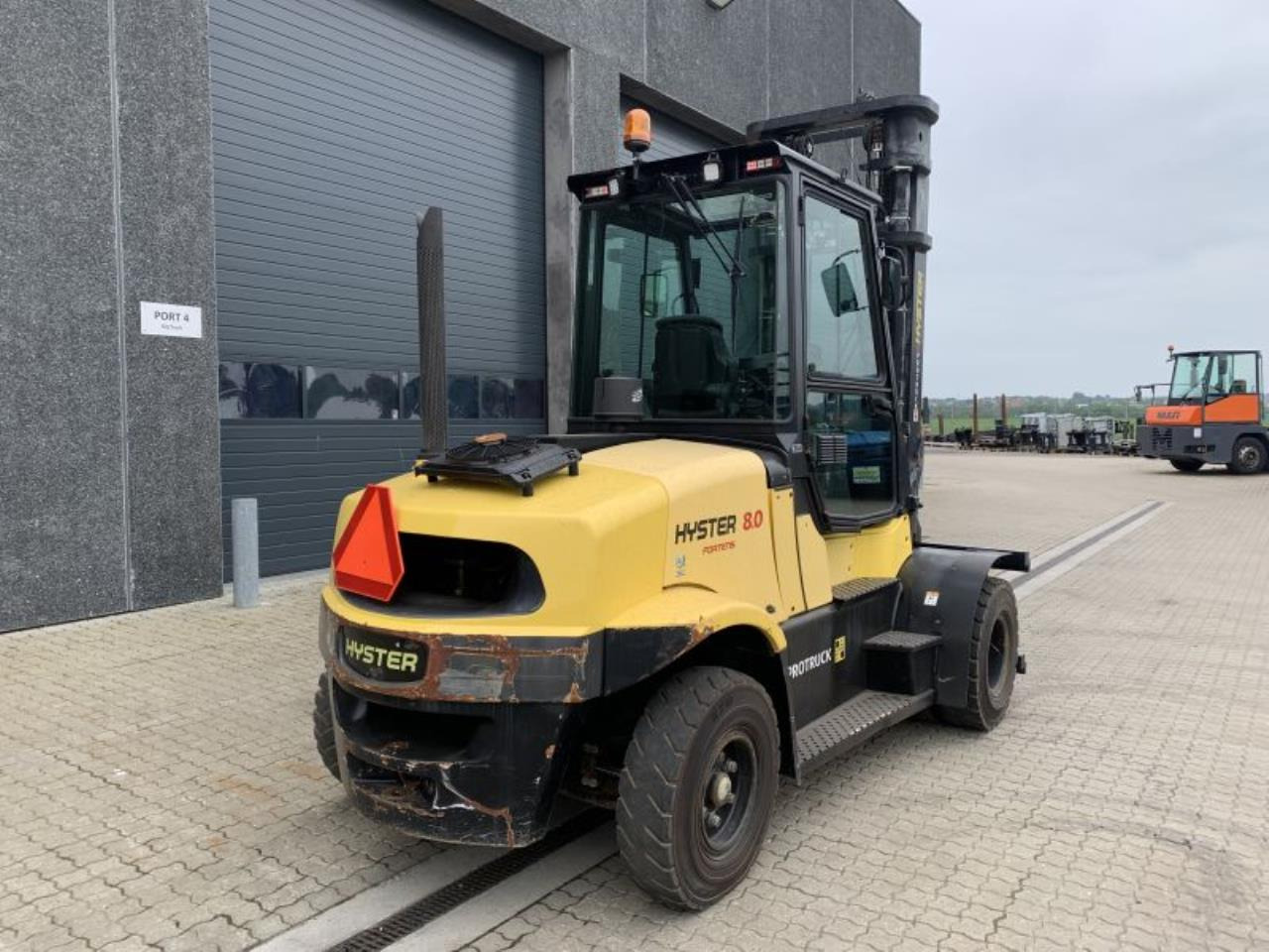 Hyster H8.0FT-6 - Diesel forklift: picture 3 Hyster H8.0FT-6 - Diesel forklift: picture 3