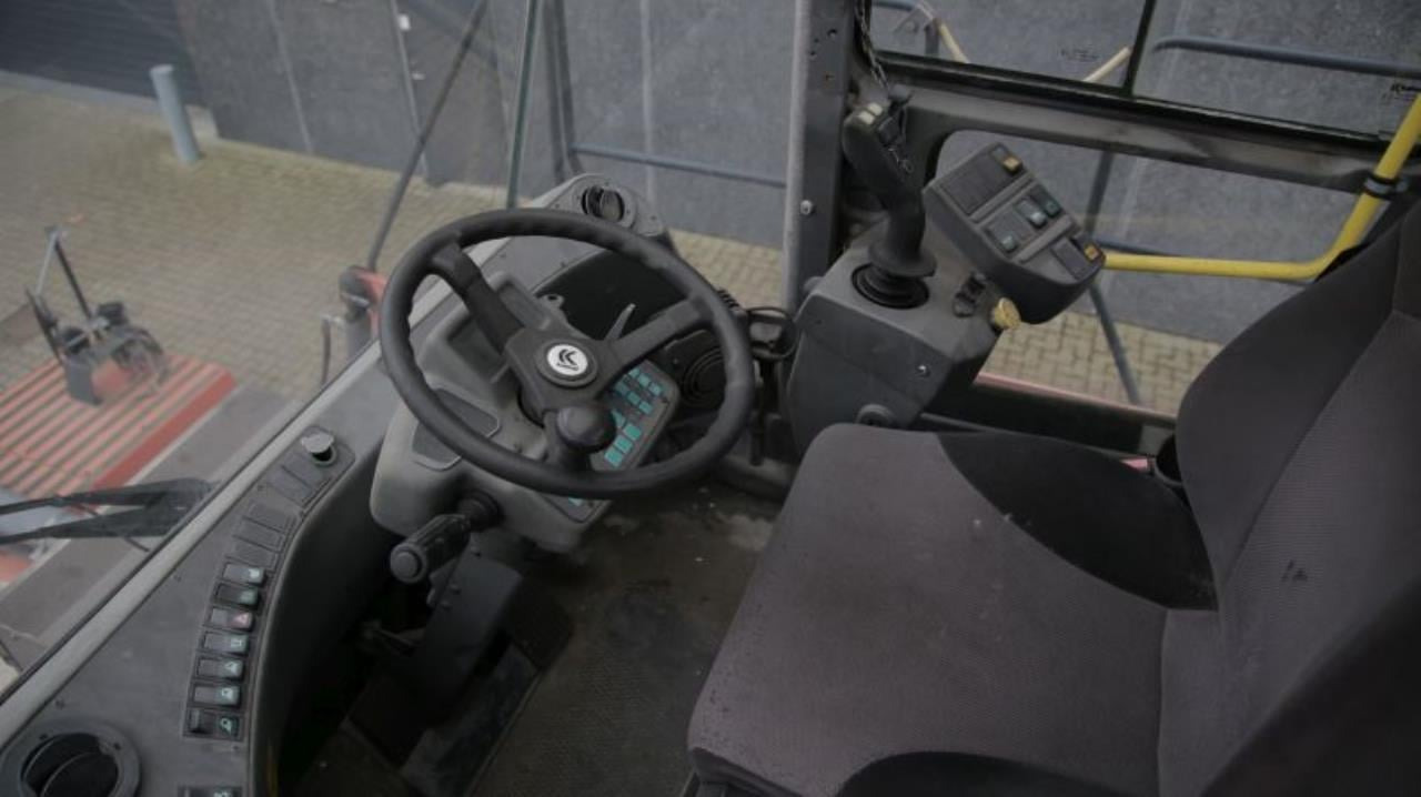 Kalmar DCF90-45ES - Container handler: picture 4 Kalmar DCF90-45ES - Container handler: picture 4