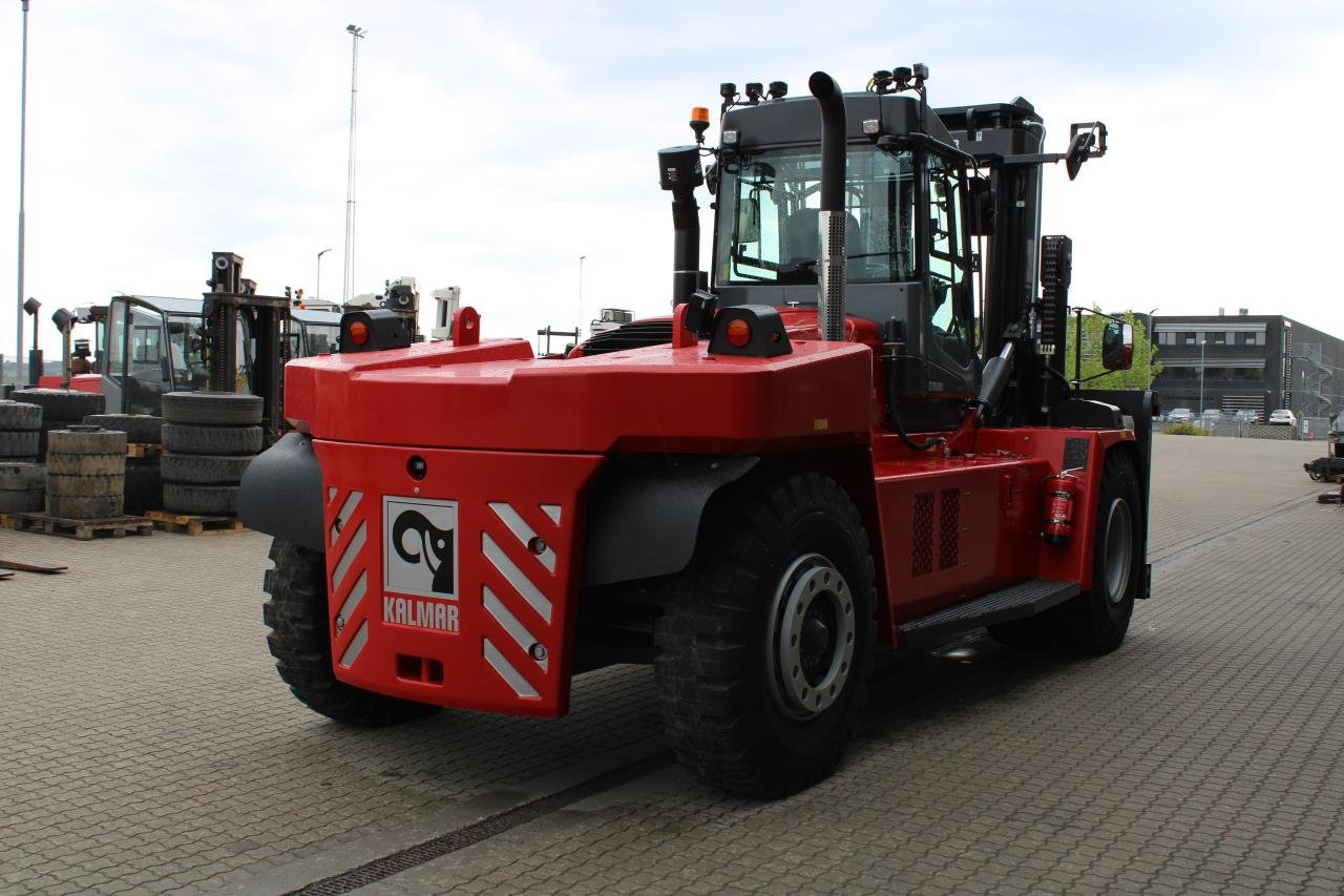 Kalmar DCG250-12 - Diesel forklift: picture 3 Kalmar DCG250-12 - Diesel forklift: picture 3