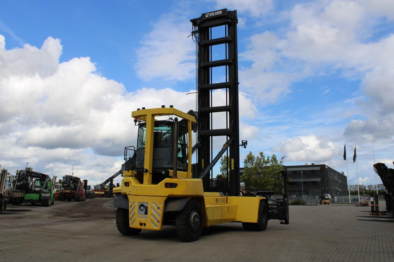 Kalmar DCG90-45ES7 - Container handler: picture 3 Kalmar DCG90-45ES7 - Container handler: picture 3