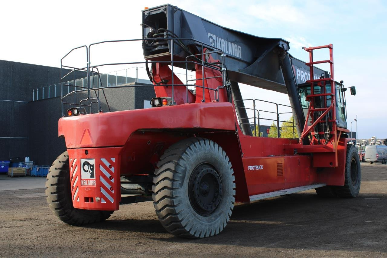 Kalmar DRG1300-92 SUPER GLO - Reach stacker: picture 3 Kalmar DRG1300-92 SUPER GLO - Reach stacker: picture 3