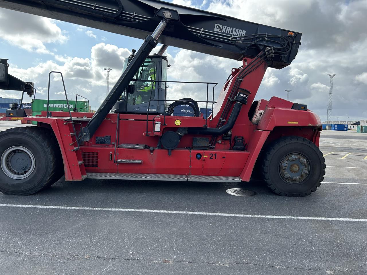 Kalmar DRG450-65S5 - Reach stacker: picture 1 Kalmar DRG450-65S5 - Reach stacker: picture 1