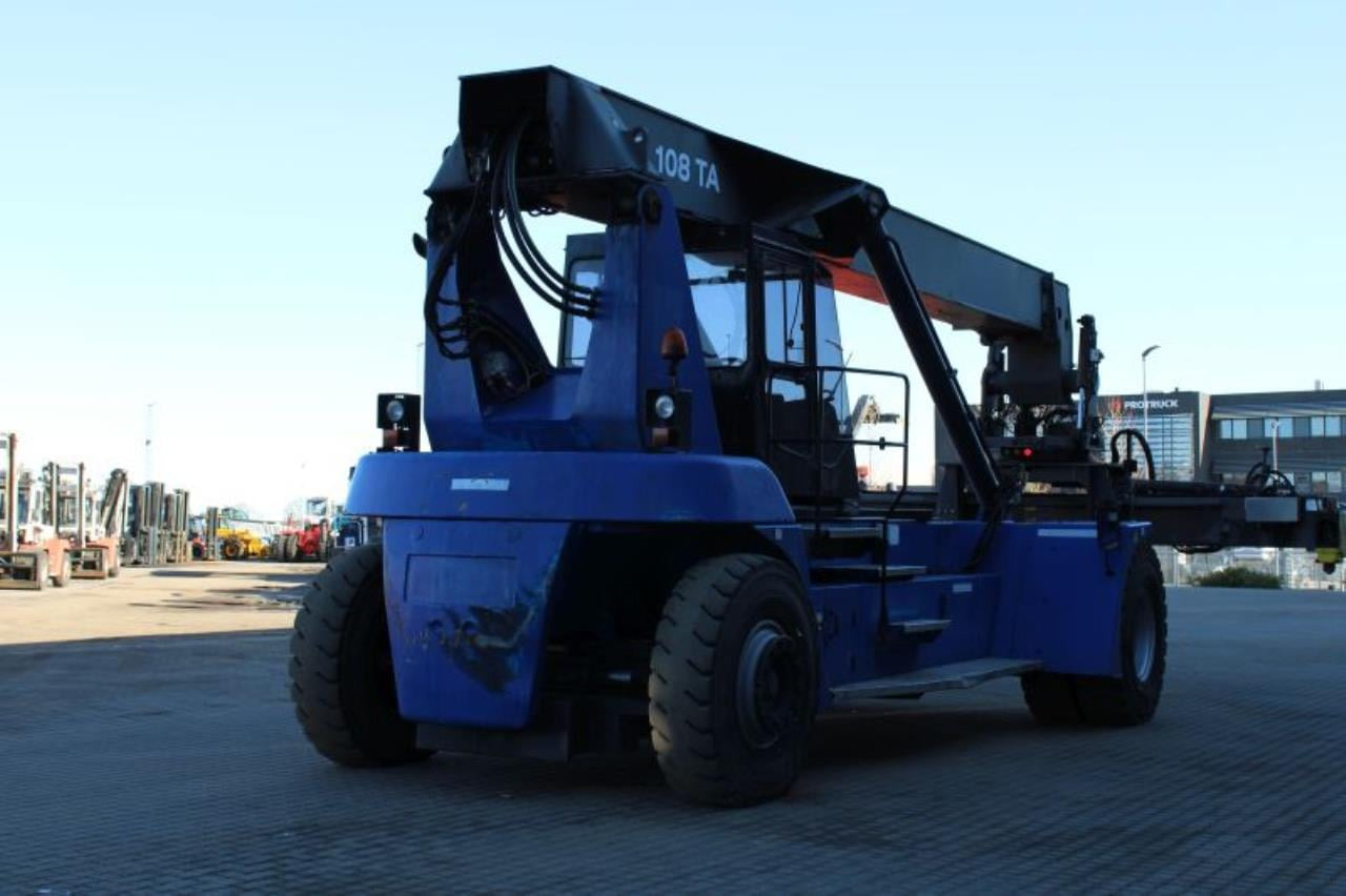 SMV SC108TA6 - Reach stacker: picture 3 SMV SC108TA6 - Reach stacker: picture 3