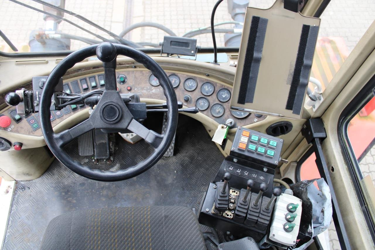 SveTruck 35120-50 - Diesel forklift: picture 4 SveTruck 35120-50 - Diesel forklift: picture 4