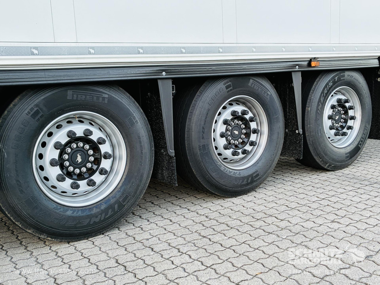 SCHMITZ Auflieger Frischdienst Standard Roller shutter - Refrigerator semi-trailer: picture 4 SCHMITZ Auflieger Frischdienst Standard Roller shutter - Refrigerator semi-trailer: picture 4