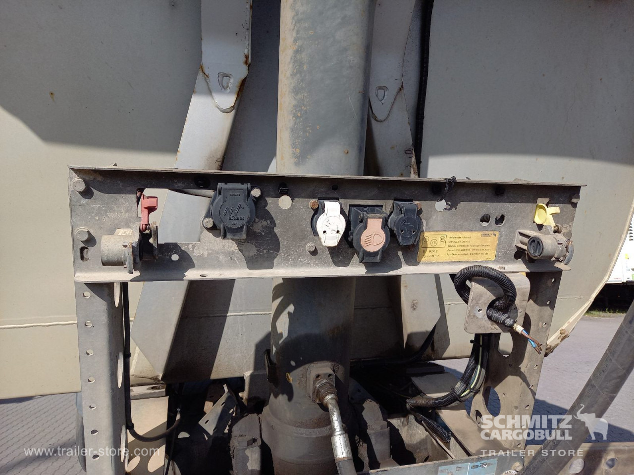 SCHMITZ Auflieger Kipper Stahlrundmulde 25m³ - Tipper semi-trailer: picture 2 SCHMITZ Auflieger Kipper Stahlrundmulde 25m³ - Tipper semi-trailer: picture 2