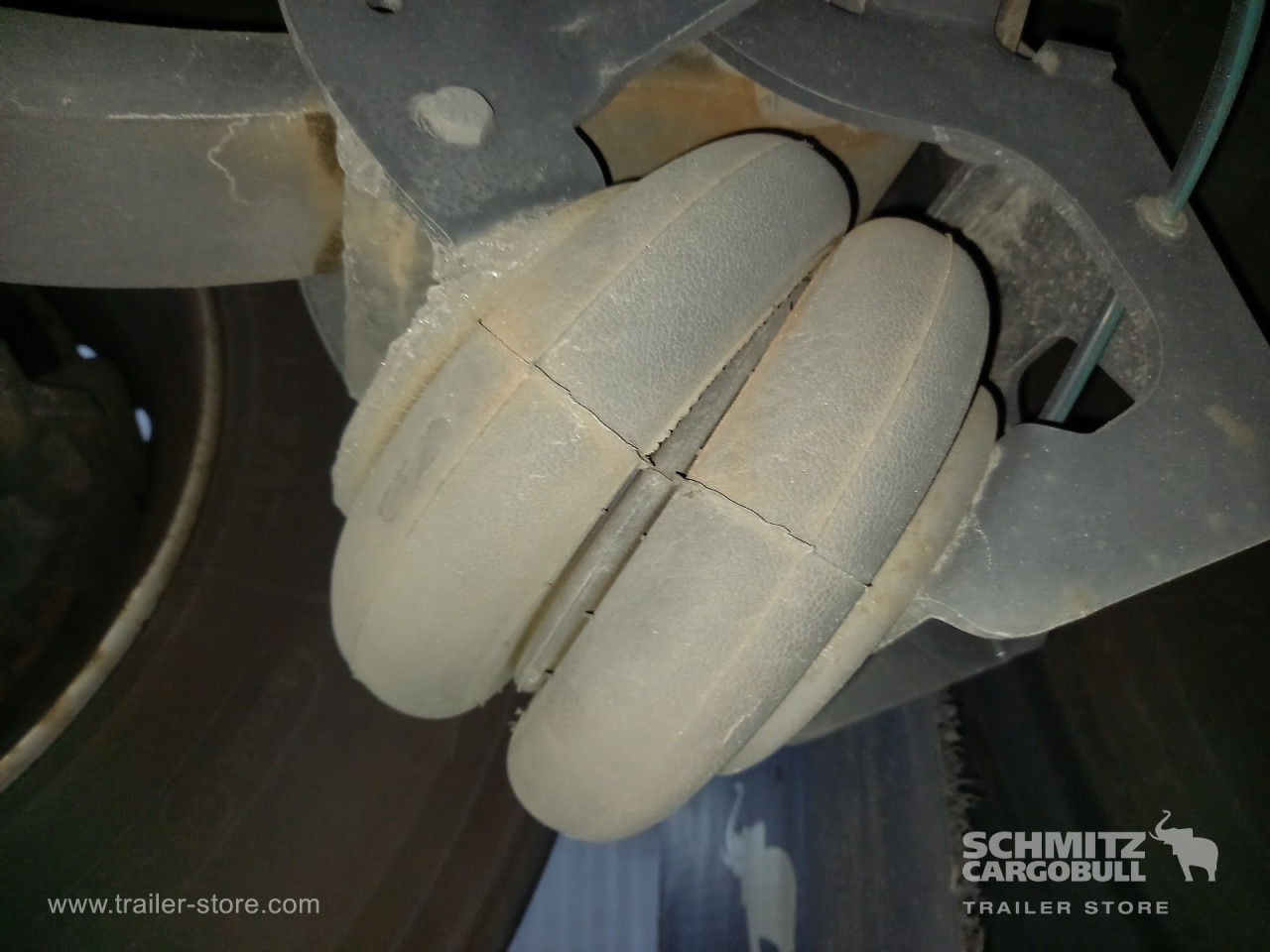 SCHMITZ Auflieger Tiefkühler Standard Double deck - Isothermal semi-trailer: picture 4 SCHMITZ Auflieger Tiefkühler Standard Double deck - Isothermal semi-trailer: picture 4