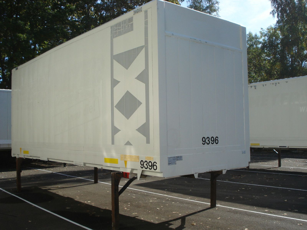 Krone WK 7,7 STG Kleider Textil Jumbo C 7,82 - Closed box trailer: picture 2 Krone WK 7,7 STG Kleider Textil Jumbo C 7,82 - Closed box trailer: picture 2