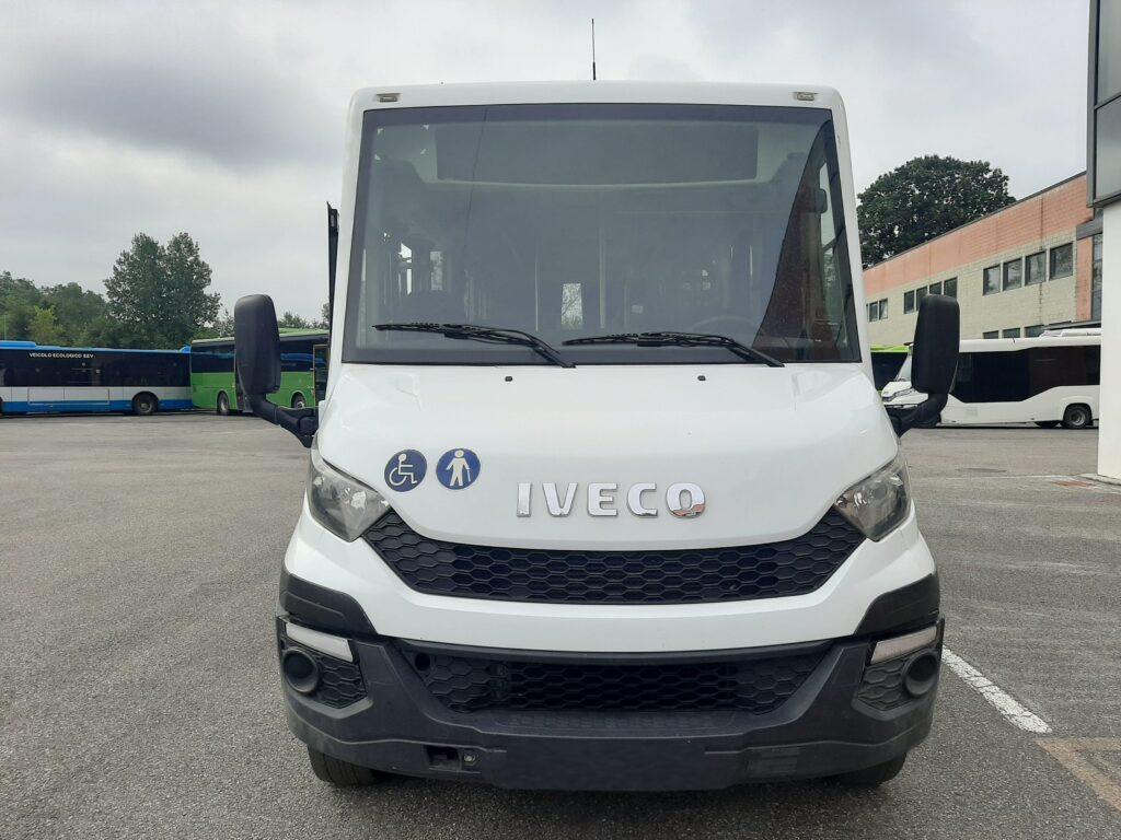 N.1 IVECO INDCAR MOBI – Anno 2015 - Coach: picture 2 N.1 IVECO INDCAR MOBI – Anno 2015 - Coach: picture 2