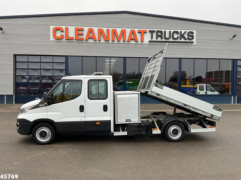 Iveco Daily 35S17D Kipper 7 persoons Just 95.281 km! - Tipper: picture 1 Iveco Daily 35S17D Kipper 7 persoons Just 95.281 km! - Tipper: picture 1