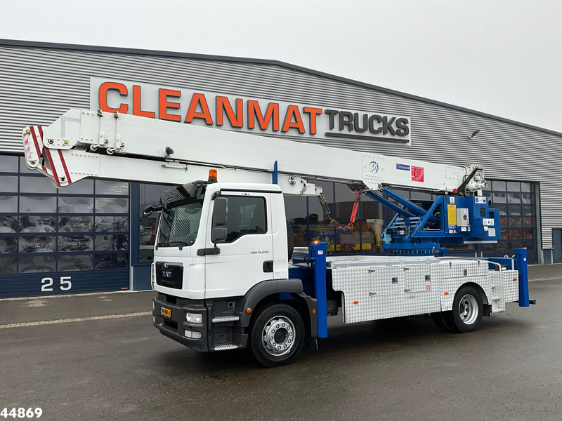 MAN TGM 15.290 Klaas 35 meter Dachdecker Kran - Crane truck: picture 2 MAN TGM 15.290 Klaas 35 meter Dachdecker Kran - Crane truck: picture 2