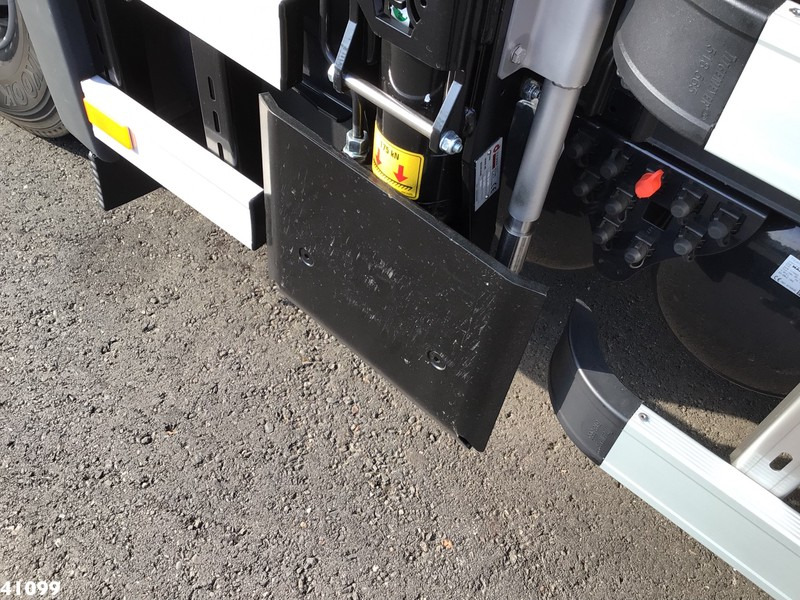 Garbage truck MAN TGS 26.360 Hiab 23 ton/meter laadkraan: picture 9