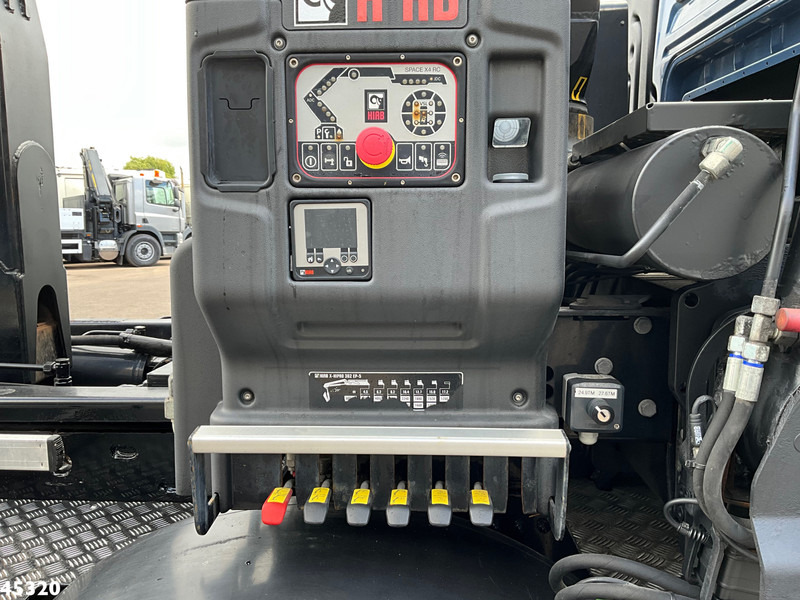 Leasing of MAN TGS 35.500 8x4 Euro 6 Hiab 30 Tonmeter laadkraan Just 164.946 km! MAN TGS 35.500 8x4 Euro 6 Hiab 30 Tonmeter laadkraan Just 164.946 km!: picture 10